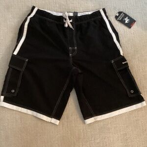 NWT, Men’s Beverly Hills Polo Club Black and White Cargo Swim Shorts size L